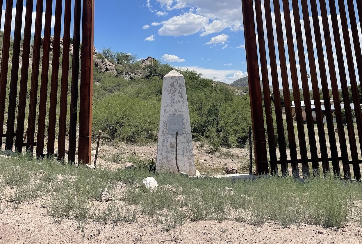 Centering the Boundary
